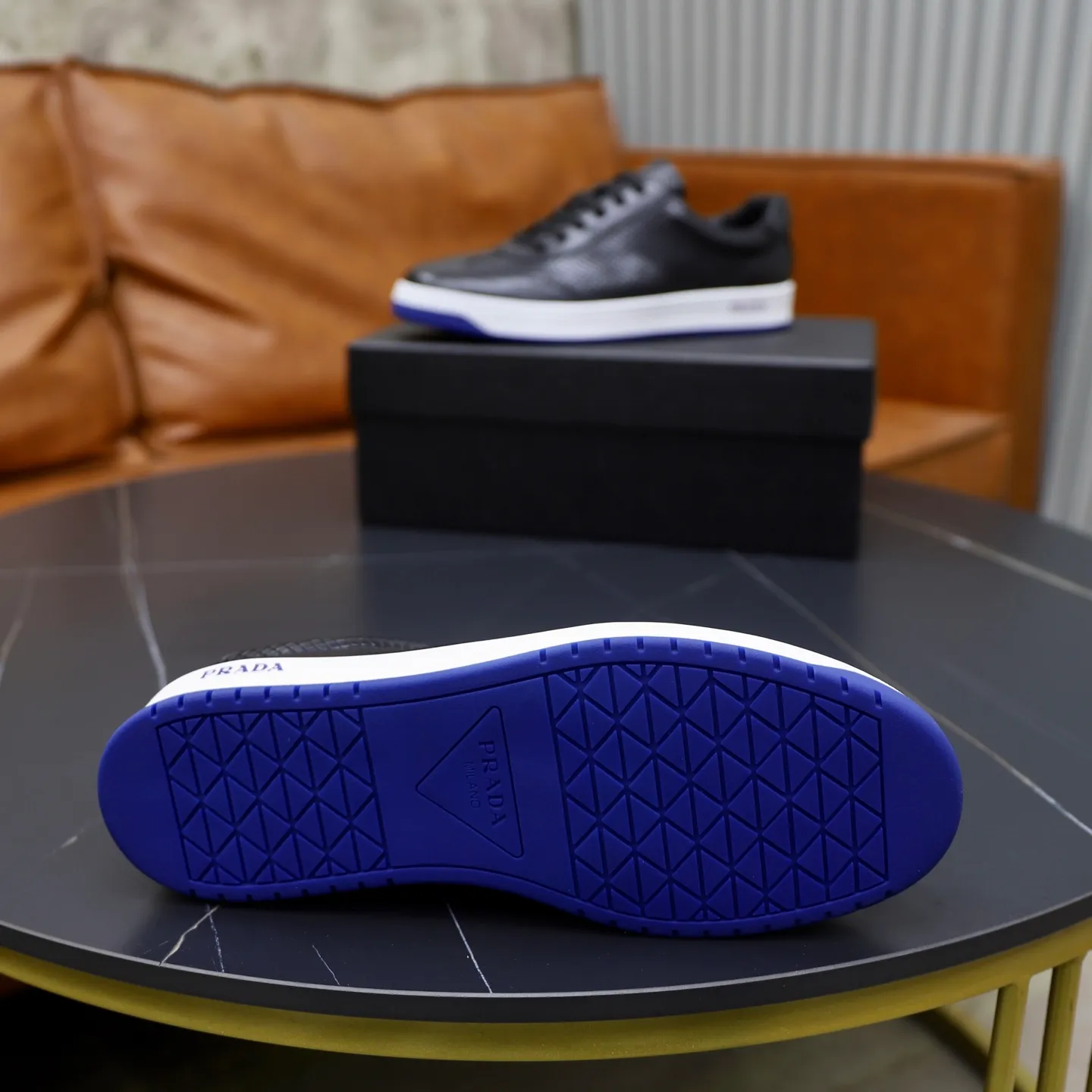 Factory price: 💰640 Prada classic men’s lace-up casual shoes | Imported cowhide upper | Upper stitching layered design, light and breathable | Soft and comfortable | Decorated with PRADA letters on the side | Distinctive sports style, showing the brand style | Lightweight concave and convex pattern rubber soles | Matched with cowhide foot pad lining | Excellent foot feel, fashionable and elegant | Size: 38-44 (45 customized)